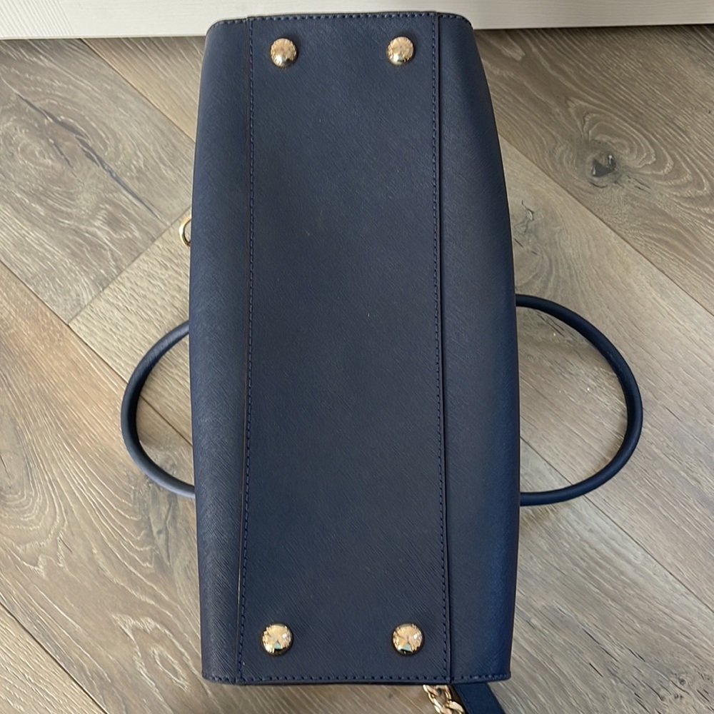 Michael Kors Navy Excellent Cond Large Hamilton Tote/ MK Dust Bag included - Picture 10 of 16